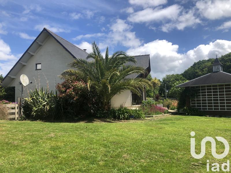 Maison - 220 m² - 6 pièces