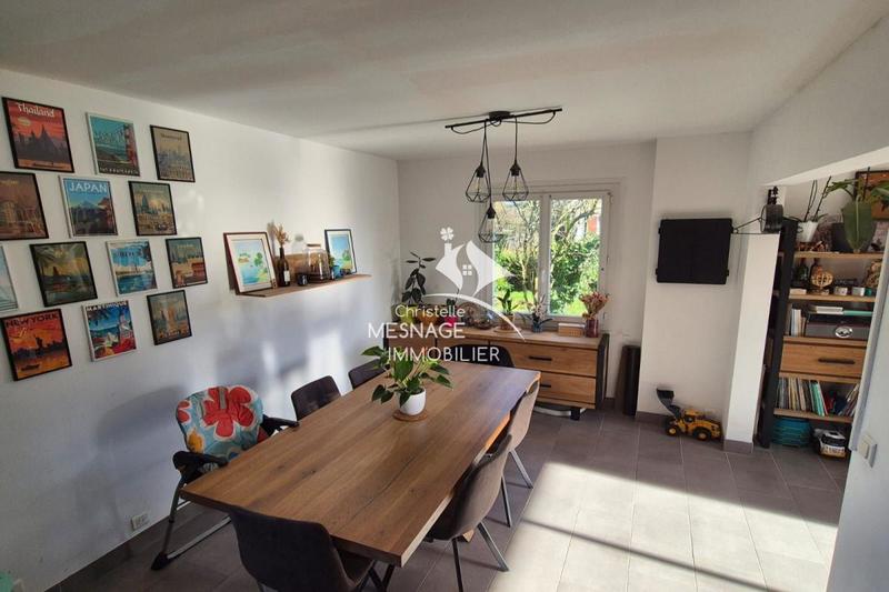 Maison traditionnelle - 140 m² - 6 pièces