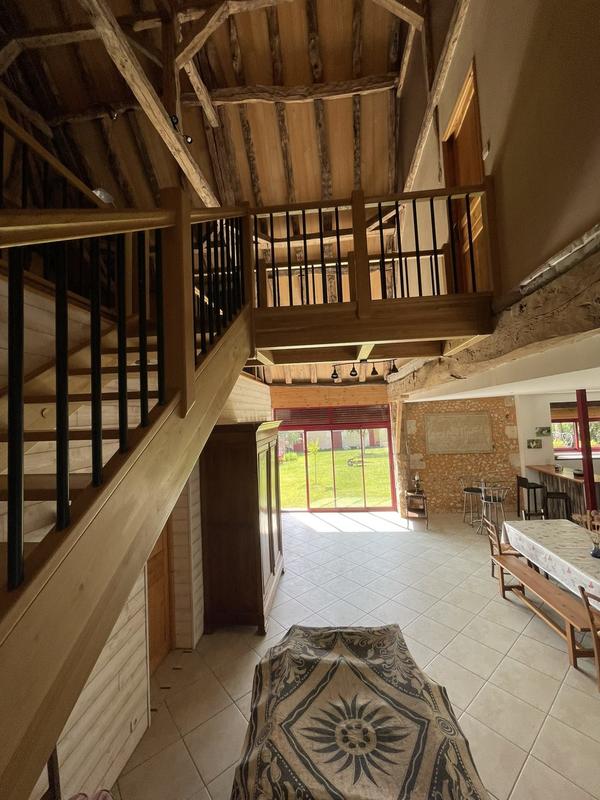 Maison - 288 m² - 8 pièces