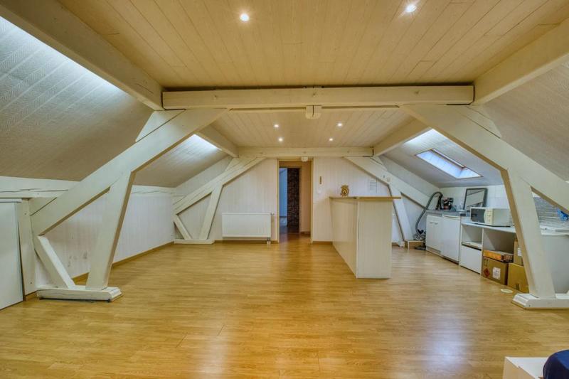 Maison - 266 m² - 7 pièces