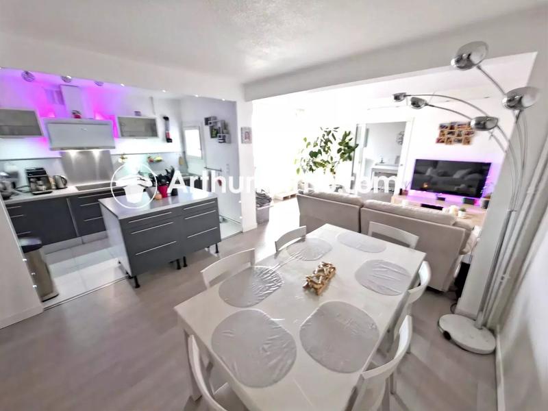 Appartement - 85 m² - 4 pièces