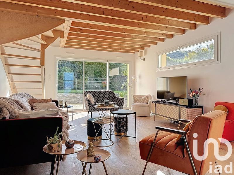 Maison - 155 m² - 8 pièces