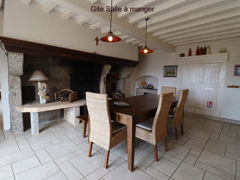 Maison - 460 m² - 12 pièces