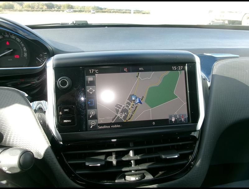 Peugeot 2008 Bhdi 100 Allure Business Bvm