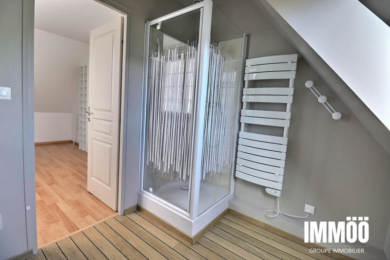 Maison traditionnelle - 125 m² - 6 pièces