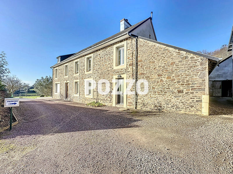 Maison - 225 m² - 10 pièces