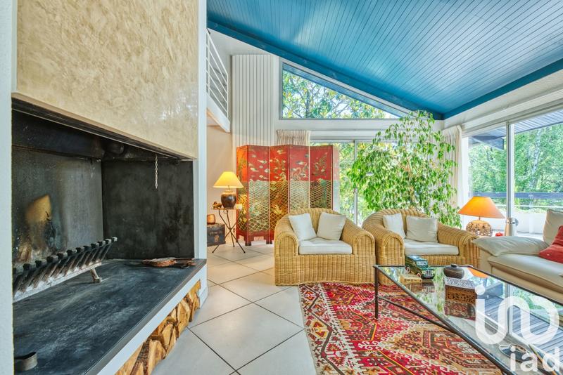 Maison - 220 m² - 5 pièces