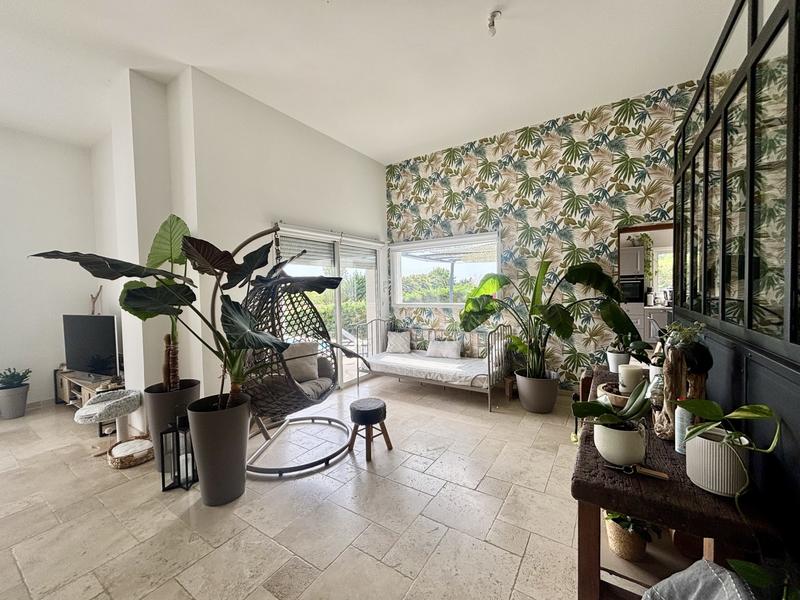 Maison traditionnelle - 180 m² - 6 pièces