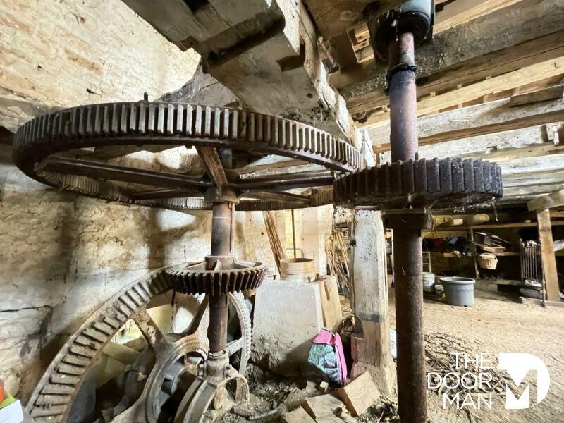 Propriété - 104 m² - 8 pièces