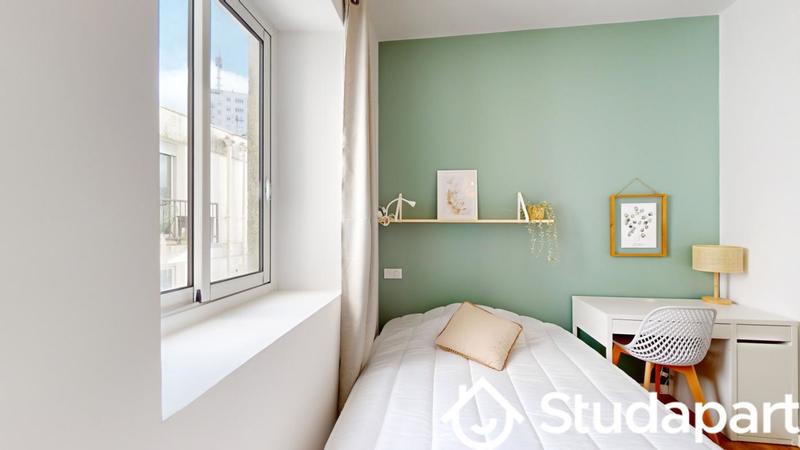 Chambre - 9 m² - 1 pièce