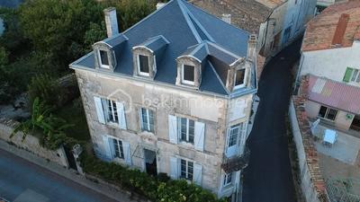 Maison de maîtres - 182 m² - 8 pièces