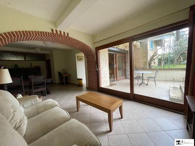 Maison traditionnelle - 177 m² - 7 pièces