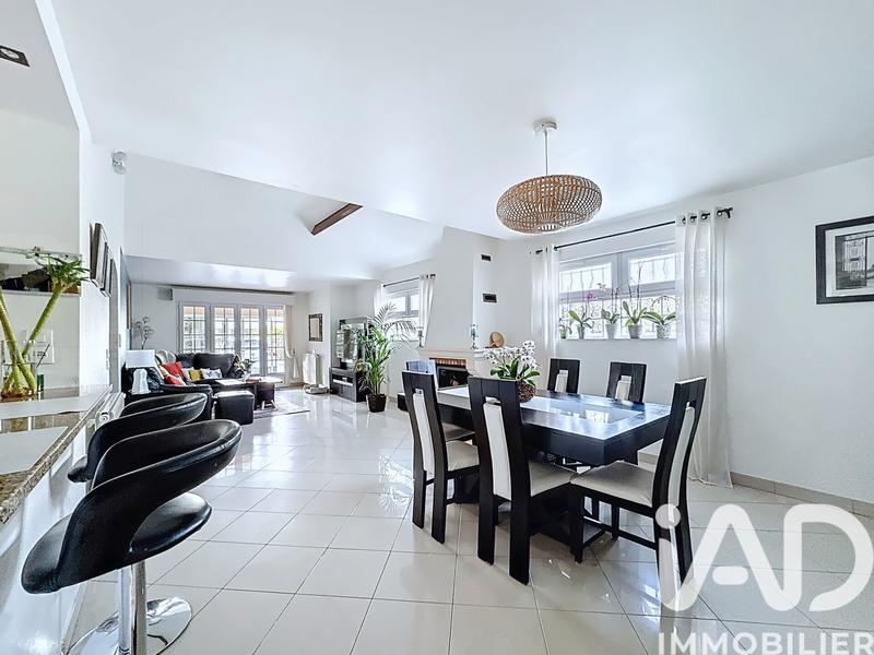 Maison - 135 m² - 5 pièces