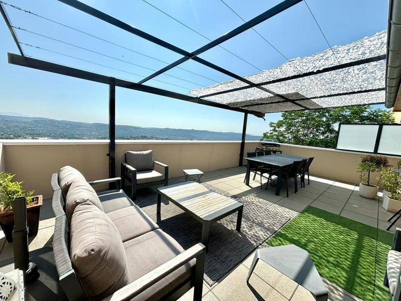 Penthouse - 67 m² - 3 pièces