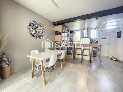 Maison - 105 m² - 5 pièces