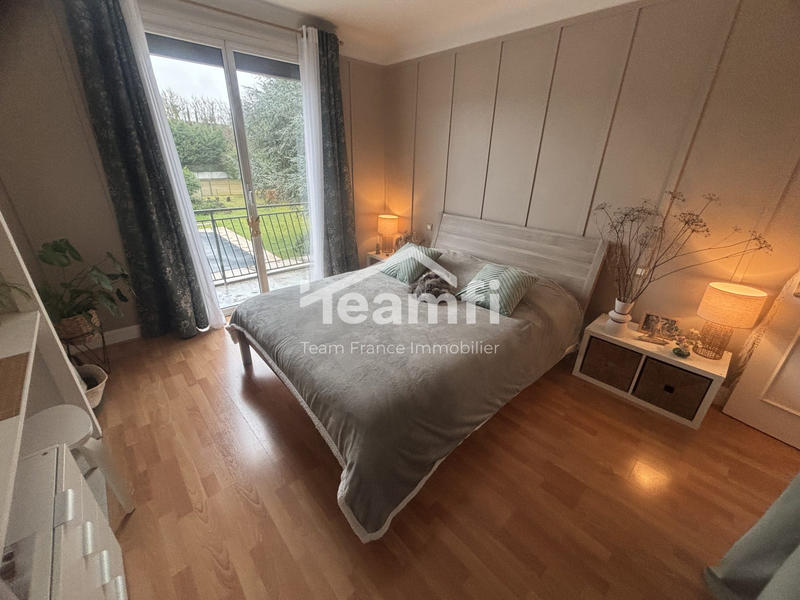 Maison - 255 m² - 7 pièces