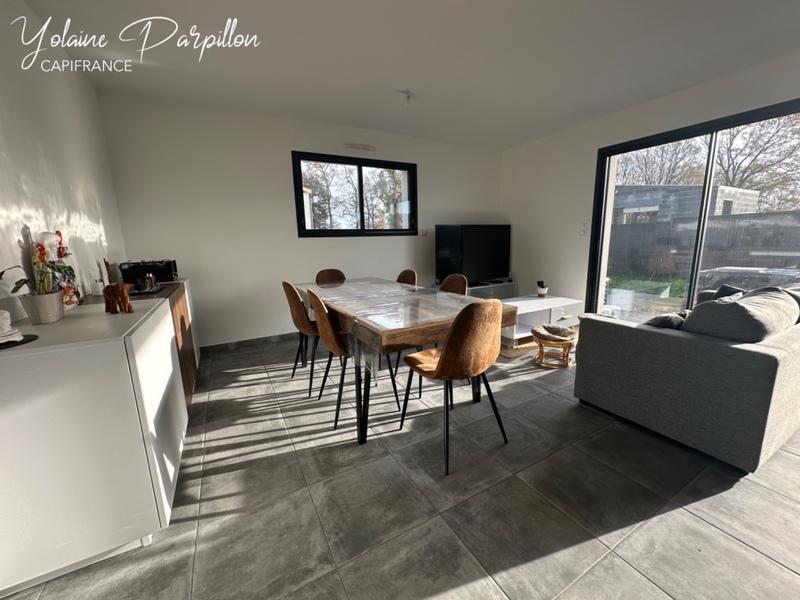 Maison - 92 m² - 4 pièces