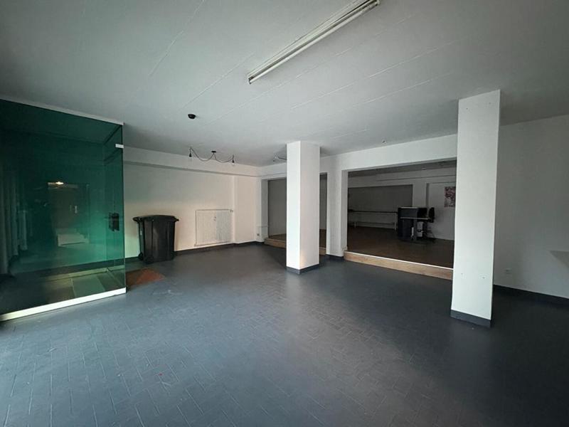 Local commercial - 97 m² - 2 pièces