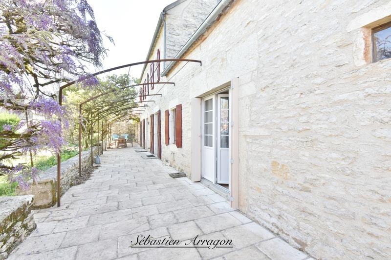 Maison en pierre - 190 m² - 8 pièces