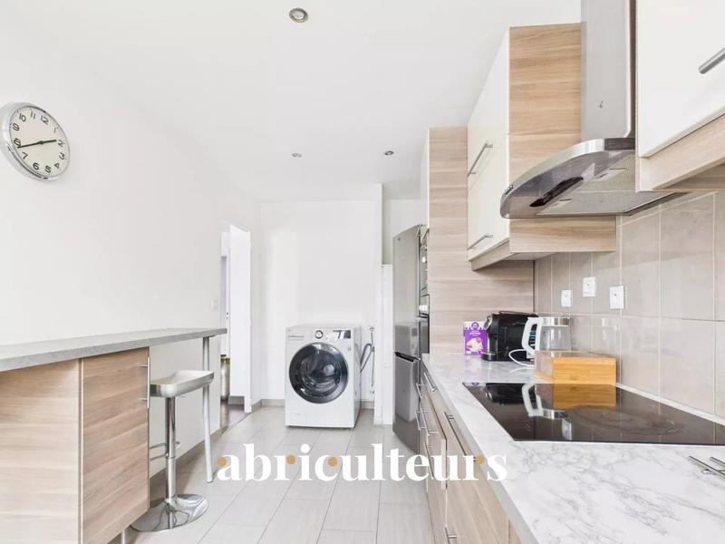 Appartement - 90 m² - 5 pièces