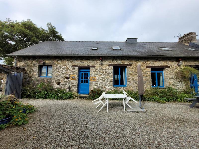 Propriété - 241 m² - 11 pièces