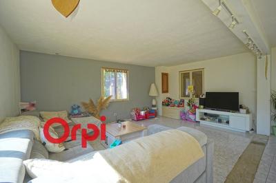 Maison - 185 m² - 6 pièces