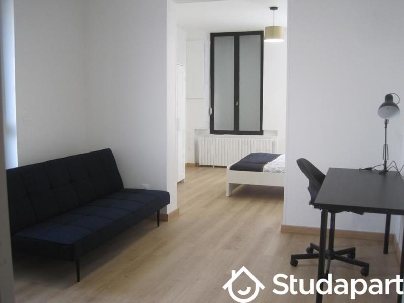 Chambre - 9 m² - 1 pièce