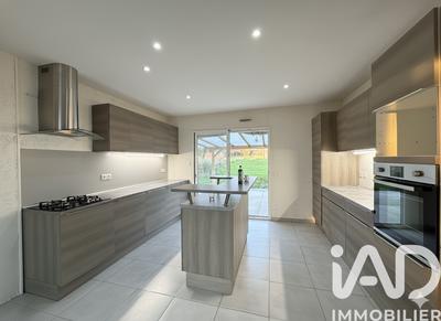 Maison - 86 m² - 6 pièces