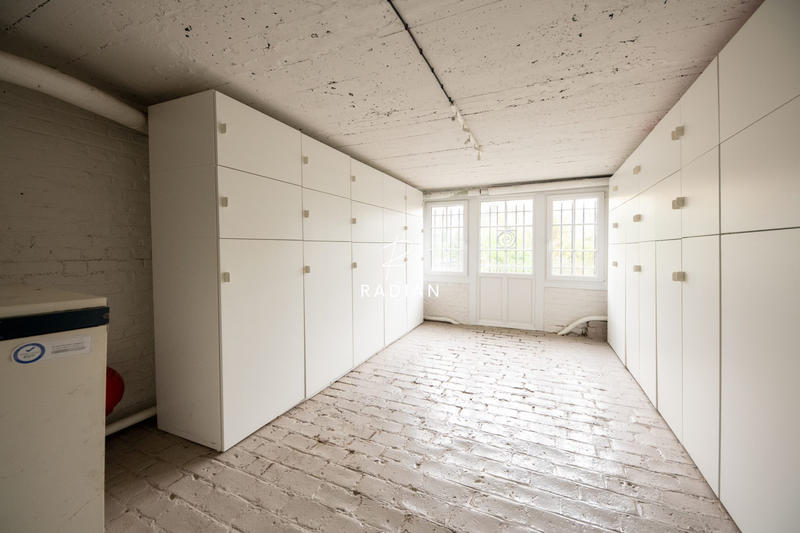 Maison - 224 m² - 7 pièces