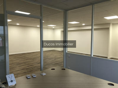 Bureau - 90 m² - 1 pièce