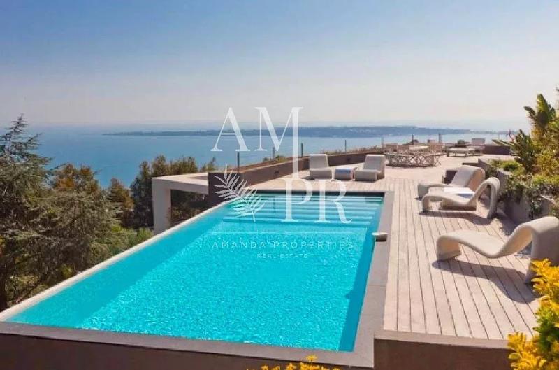 Villa - 260 m² - 7 pièces