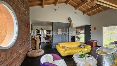 Maison - 166 m² - 6 pièces