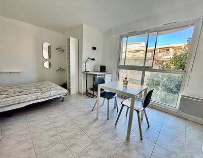 Studio - 21 m² - 1 pièce