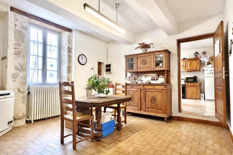 Maison ancienne - 202 m² - 9 pièces