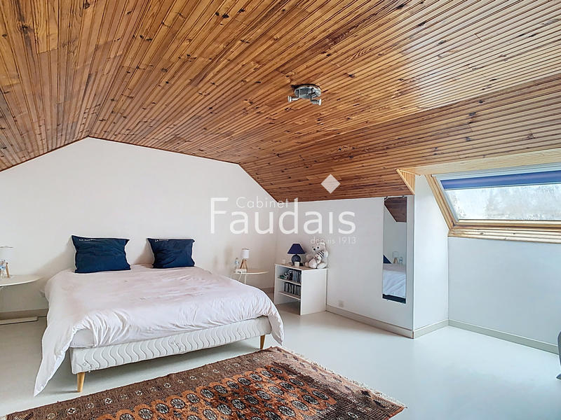 Maison - 282 m² - 7 pièces