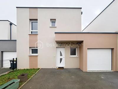 Maison - 102 m² - 5 pièces