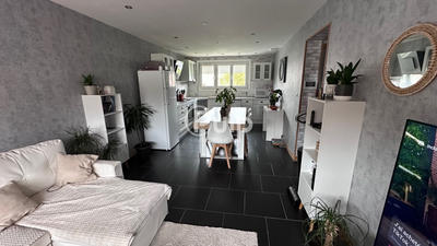 Maison - 76 m² - 5 pièces