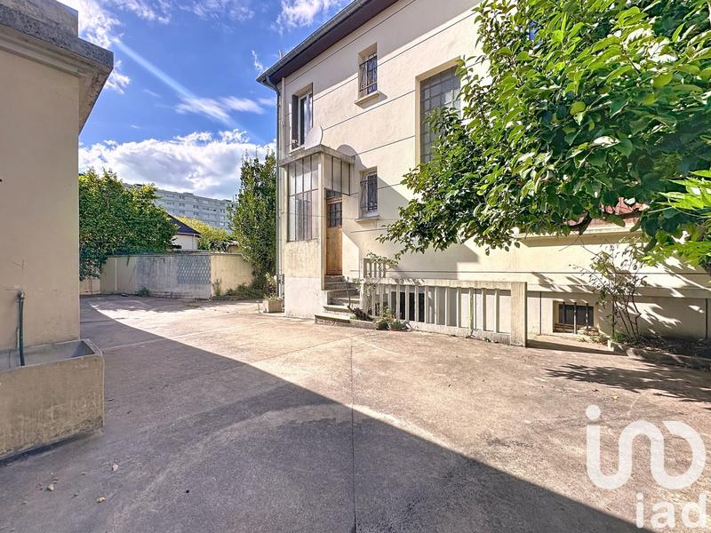 Maison - 140 m² - 7 pièces