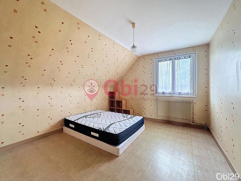 Maison traditionnelle - 118 m² - 8 pièces