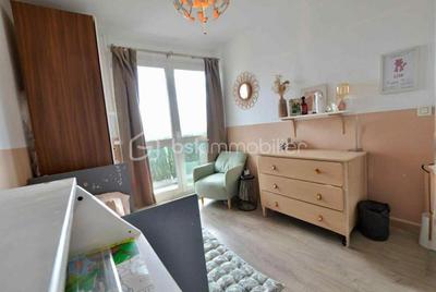 Appartement - 77 m² - 4 pièces