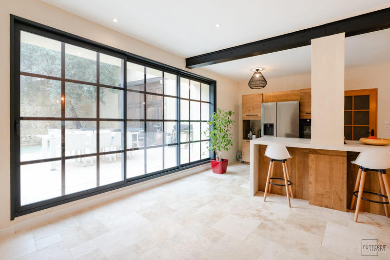 Villa - 220 m² - 6 pièces