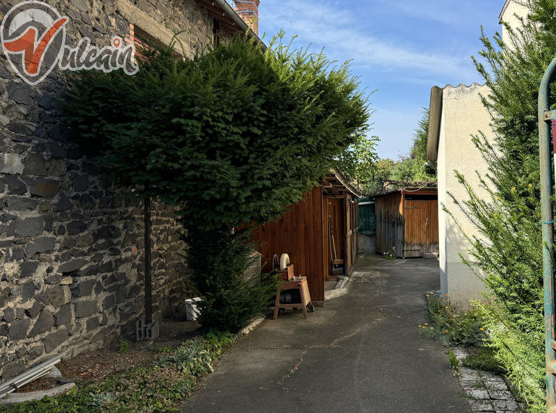 Maison - 229 m² - 10 pièces