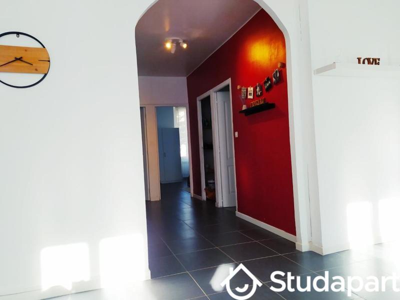 Chambre - 9 m² - 1 pièce