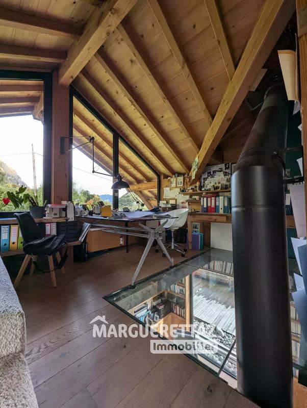 Châlet - 230 m² - 7 pièces