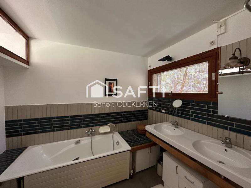 Maison - 191 m² - 8 pièces