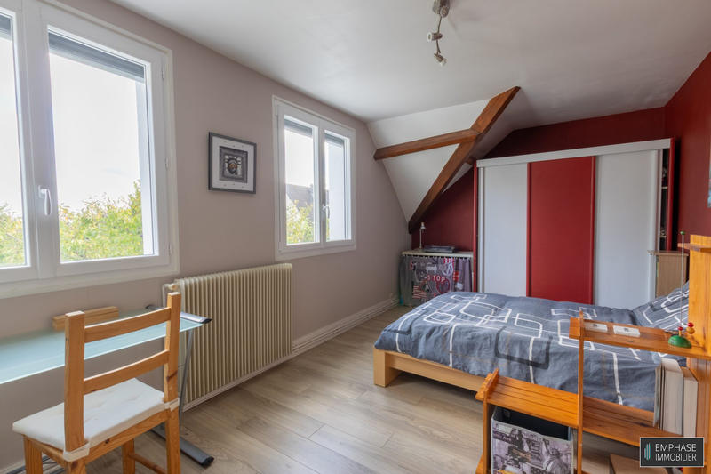 Maison contemporaine - 184 m² - 7 pièces