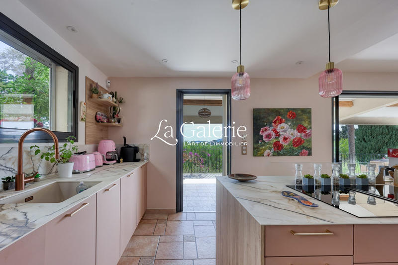 Villa - 240 m² - 7 pièces