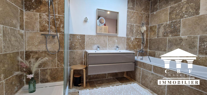 Maison contemporaine - 163 m² - 7 pièces