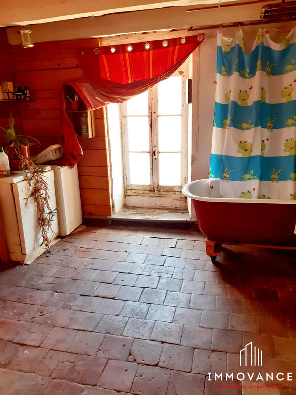 Immeuble - 1 272 m²