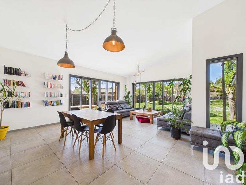 Maison - 171 m² - 7 pièces